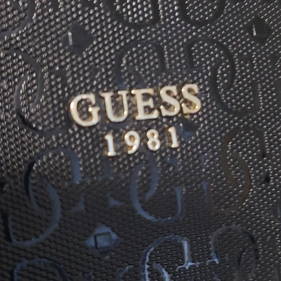 GUESS Tote bag. - Picture 2 of 8